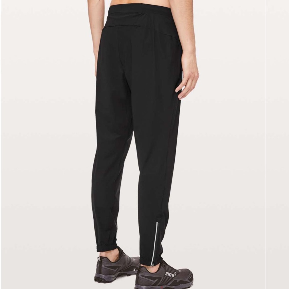 Lululemon Surge Jogger Men Black Used sweatpants Zipper Workout Athletic Large L